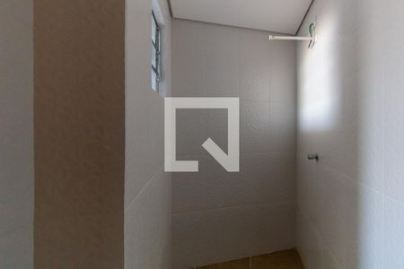 Banheiro de kitnet/studio para alugar com 1 quarto, 29m² em Vila Oratorio, São Paulo