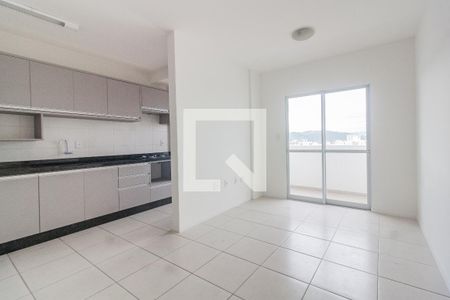 Sala de apartamento para alugar com 2 quartos, 70m² em Barreiros, São José