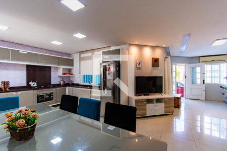 Casa à venda com 2 quartos, 98m² em São José, Canoas