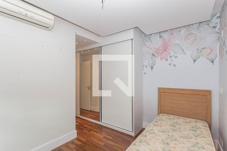 Apartamento à venda com 215m², 4 quartos e 4 vagassuite 3