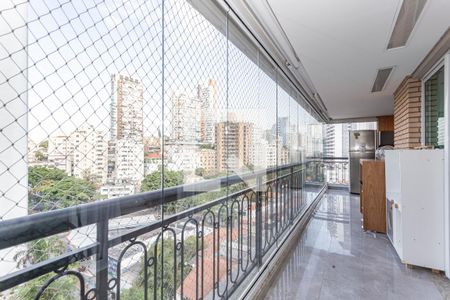 Apartamento à venda com 215m², 4 quartos e 4 vagasVaranda