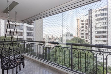 Varanda de apartamento à venda com 4 quartos, 215m² em Aclimação, São Paulo