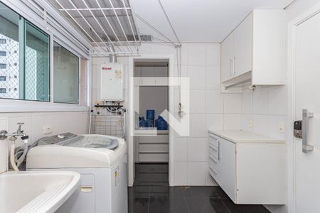 Apartamento à venda com 215m², 4 quartos e 4 vagasÁrea de Serviços