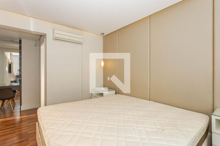 Apartamento à venda com 215m², 4 quartos e 4 vagasSuite
