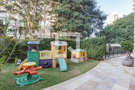 Apartamento à venda com 215m², 4 quartos e 4 vagasPlaygrond