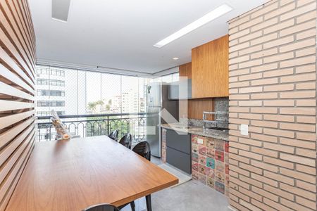 Apartamento à venda com 215m², 4 quartos e 4 vagasVaranda