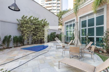 Apartamento à venda com 215m², 4 quartos e 4 vagasPiscina