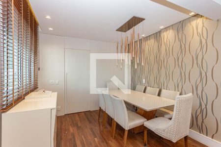 Apartamento à venda com 215m², 4 quartos e 4 vagasSala