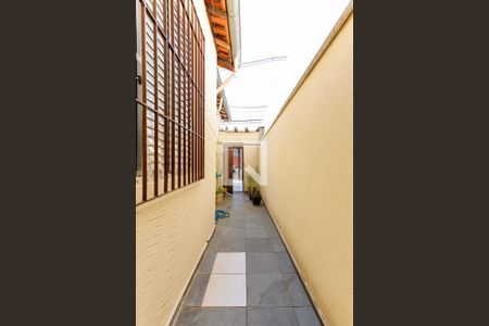 Casa à venda com 160m², 4 quartos e 2 vagasCorredor Externo