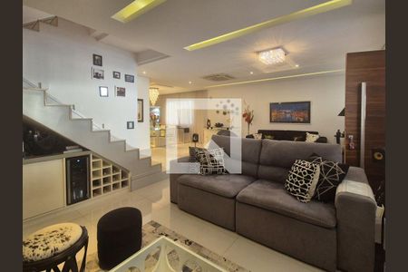 Sala de casa de condomínio à venda com 4 quartos, 375m² em Barra da Tijuca, Rio de Janeiro