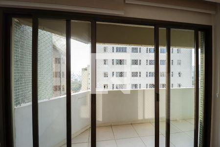 Apartamento à venda com 450m², 4 quartos e 5 vagasVaranda da Sala 2