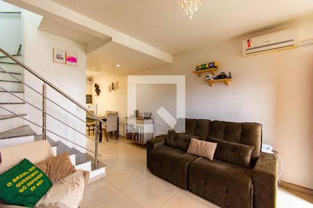 Sala de casa à venda com 2 quartos, 87m² em São José, Canoas