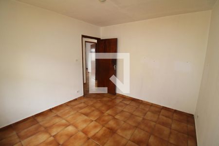 Quarto 1 de casa para alugar com 2 quartos, 90m² em Vila Nivi, São Paulo