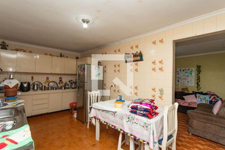 Casa à venda com 182m², 2 quartos e 2 vagasCozinha