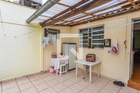 Casa à venda com 182m², 2 quartos e 2 vagasÁrea externa