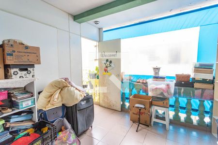 Casa à venda com 182m², 2 quartos e 2 vagasQuartinho