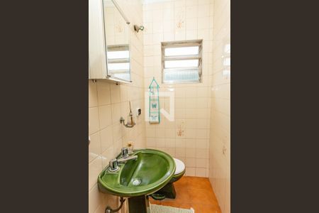 Casa à venda com 182m², 2 quartos e 2 vagasLavabo