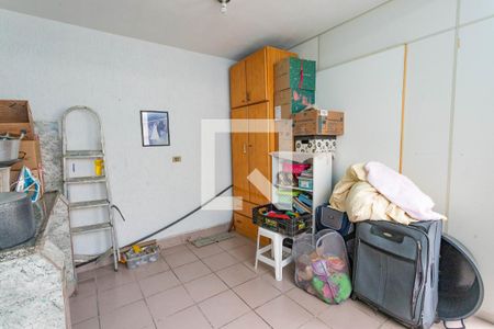 Casa à venda com 182m², 2 quartos e 2 vagasQuartinho