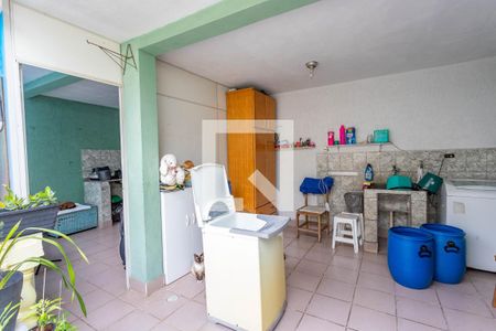 Casa à venda com 182m², 2 quartos e 2 vagasÁrea de serviço