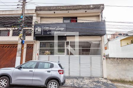 Casa à venda com 182m², 2 quartos e 2 vagasFachada