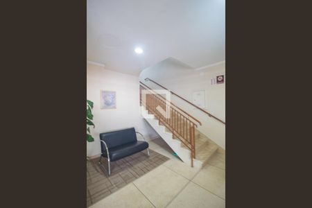 Hall de entrada de apartamento à venda com 2 quartos, 68m² em Vila São José, Porto Alegre