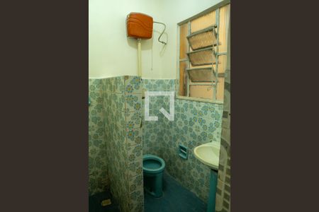 banheiro de apartamento para alugar com 1 quarto, 45m² em Juscelino, Mesquita