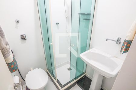 Banheiro de kitnet/studio para alugar com 1 quarto, 23m² em Botafogo, Rio de Janeiro