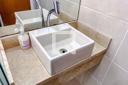 Apartamento à venda com 63m², 2 quartos e 2 vagasBanheiro da Suíte