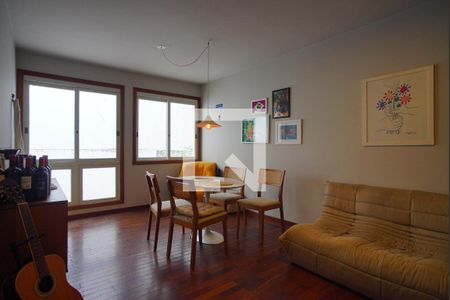 Sala de apartamento para alugar com 2 quartos, 140m² em Petrópolis, Porto Alegre