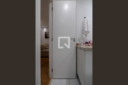 banheiro social_4 de apartamento para alugar com 2 quartos, 41m² em Jardim São Savério, São Paulo