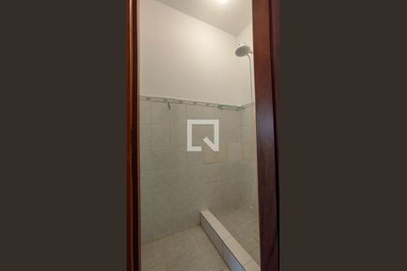 Banheiro de kitnet/studio para alugar com 1 quarto, 24m² em Santa Paula, São Caetano do Sul