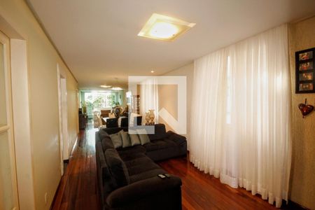 Apartamento à venda com 4 quartos, 220m² em Cruzeiro, Belo Horizonte