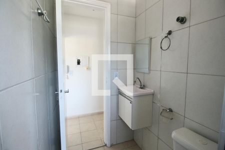 Banheiro Social de apartamento para alugar com 1 quarto, 28m² em Jardim Primavera, Guarujá