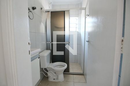 Banheiro Social de apartamento para alugar com 1 quarto, 28m² em Jardim Primavera, Guarujá