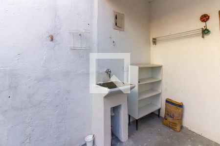 Área de Serviço de casa para alugar com 2 quartos, 150m² em Vila Anglo Brasileira, São Paulo