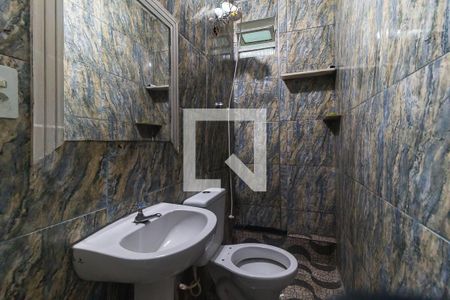 Banheiro da Suíte de casa para alugar com 2 quartos, 75m² em Jardim Aeroporto Ill, Mogi das Cruzes