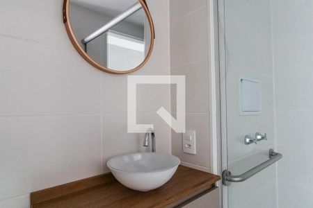 Banheiro de apartamento à venda com 1 quarto, 28m² em Chácara Seis de Outubro, São Paulo