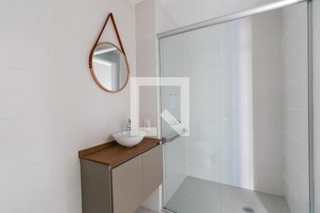 Banheiro de apartamento para alugar com 1 quarto, 28m² em Chácara Seis de Outubro, São Paulo