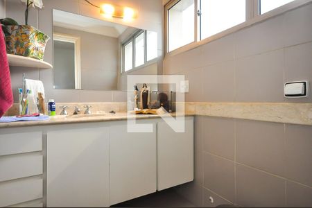Apartamento à venda com 180m², 3 quartos e 3 vagas Apartamento à venda com 180m², 3 quartos e 3 vagasBanheiro Suíte 3