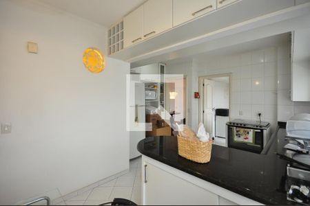 Apartamento à venda com 180m², 3 quartos e 3 vagas Apartamento à venda com 180m², 3 quartos e 3 vagasCozinha