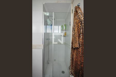 Apartamento à venda com 180m², 3 quartos e 3 vagas Apartamento à venda com 180m², 3 quartos e 3 vagasBanheiro Suíte 1