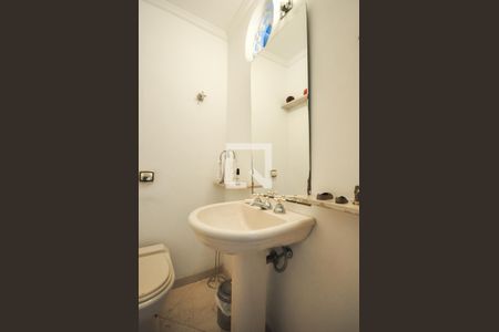 Apartamento à venda com 180m², 3 quartos e 3 vagas Apartamento à venda com 180m², 3 quartos e 3 vagasLavabo