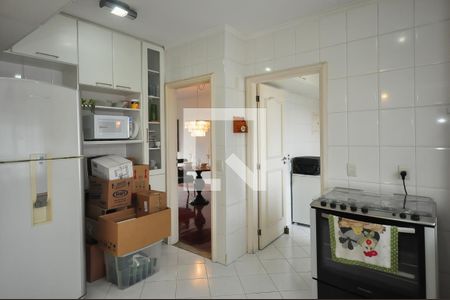 Apartamento à venda com 180m², 3 quartos e 3 vagas Apartamento à venda com 180m², 3 quartos e 3 vagasCozinha