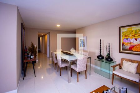 Sala de apartamento para alugar com 4 quartos, 125m² em Icaraí, Niterói