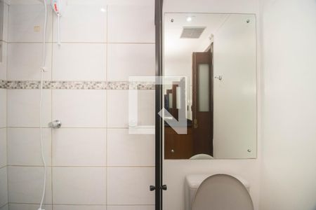 Banheiro de apartamento para alugar com 1 quarto, 32m² em Passo D’areia, Porto Alegre