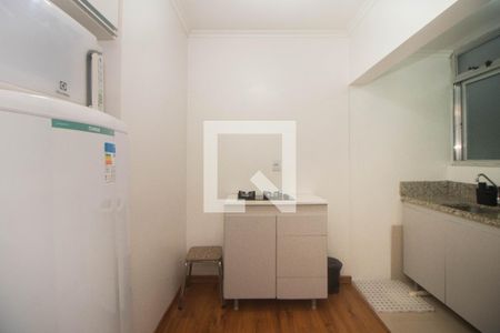 Cozinha de apartamento para alugar com 1 quarto, 32m² em Passo D’areia, Porto Alegre