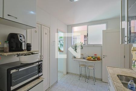 Apartamento à venda com 150m², 4 quartos e 2 vagasCozinha