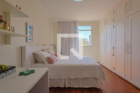 Apartamento à venda com 150m², 4 quartos e 2 vagasQuarto 3 - Suíte