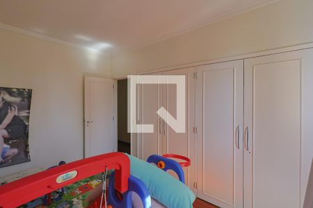 Apartamento à venda com 150m², 4 quartos e 2 vagasQuarto 2