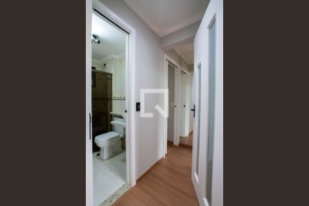 Corredor de apartamento para alugar com 2 quartos, 85m² em Vila Pedro Moreira, Guarulhos
